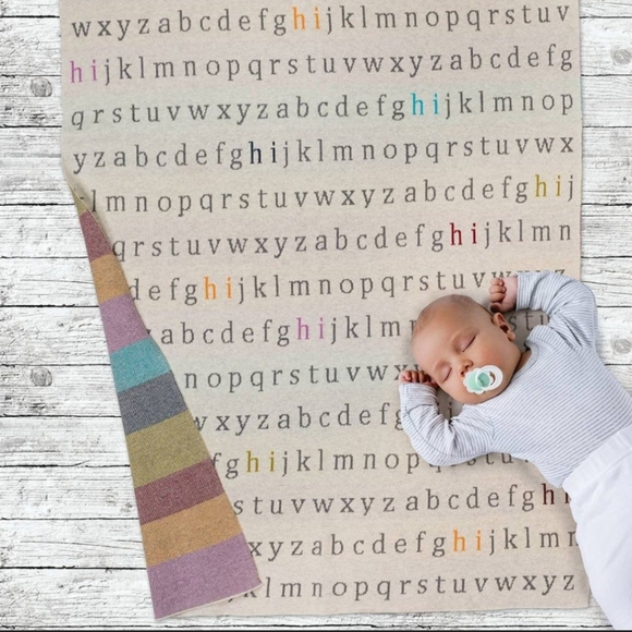 💗Baby Girl Gift Box with Knitted Blanket,  Pink Moccasins, & Letterboard - Picture 4 of 8